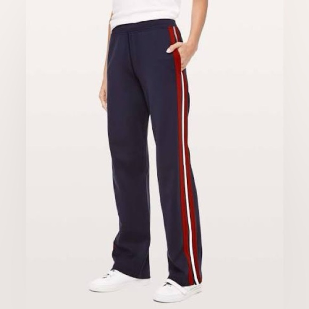 NWOT Lululemon athleisure Track Pants